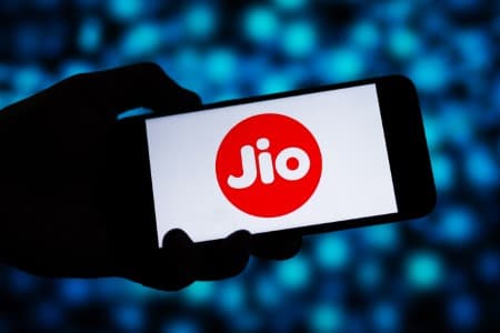 Earnings-Report-Reliance-Jio-s-Apr-Jun-PAT-rises-2-37-on-quarter-key-expenses-increase
