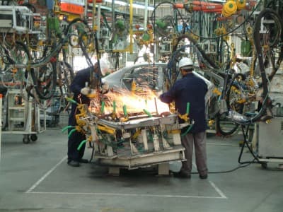 EconSurvey-Need-to-focus-on-manufacturing-sector-to-address-expansion-hurdles