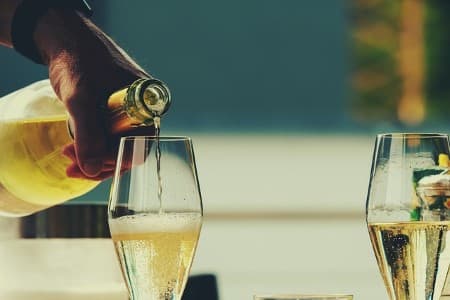 Policy-Change-Andhra-govt-meets-liquor-companies-to-announce-new-policy-by-Oct-1