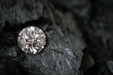Growth-View-De-Beers-sees-India-natural-diamond-market-size-rising-over-10-37-in-2024