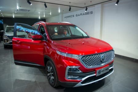 Auto-Sales-High-inventory-weak-demand-weigh-on-India-retail-vehicle-sales-August