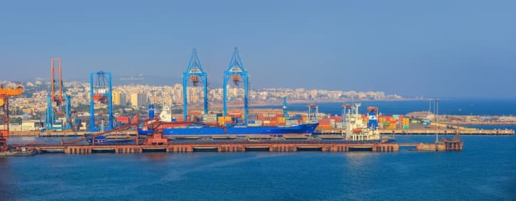 Data-Alert-India-Apr-Aug-major-ports-freight-traffic-up-4-9-37-on-year