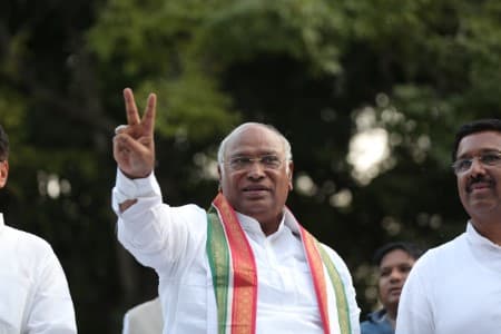 West-Asia-War-Mallikarjun-Kharge-alleges-government-facilitating-recruitment-of-Indians-in-war-torn-Israel