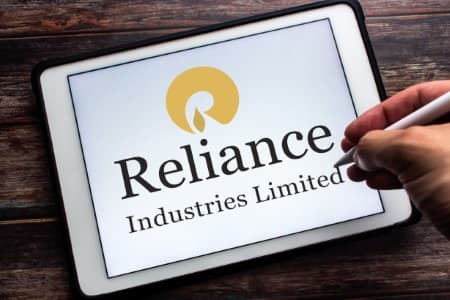 RIL-s-Oct-Dec-net-profit-to-rise-YoY-after-3-quarters-of-fall