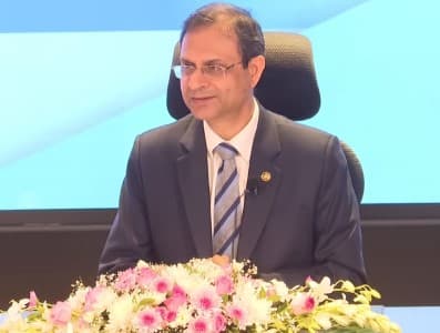 Post-Budget-Meet-Need-not-worry-about-liquidity-will-use-available-instruments-RBI-Malhotra
