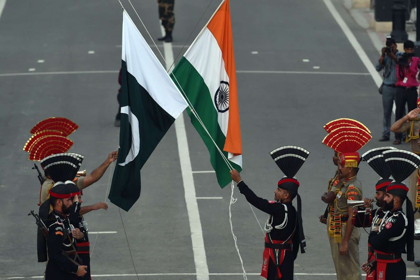 SPOTLIGHT-India-Pakistan-flare-up-hurts-rupee-but-gilts-equities-unfazed