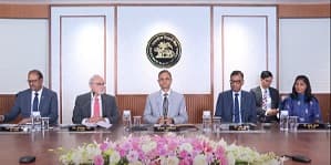 Wrap-Malhotra-bets-almost-all-of-RBI-s-arsenal-for-7-8-37-aspirational-growth
