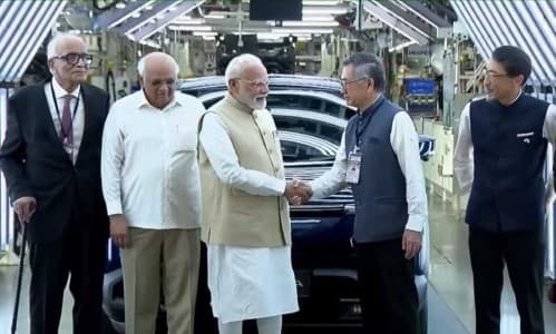 First-Electric-Vehicle-PM-Modi-flags-off-e-Vitara-production-from-Maruti-Suzuki-s-Gujarat-facility