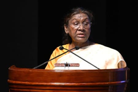 Budget-Session-President-Murmu-says-India-becoming-self-reliant-stronger-prosperous