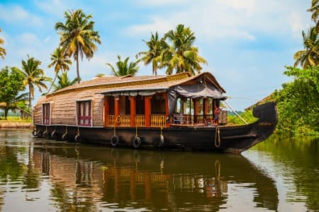 Name-Change-Cabinet-approves-renaming-Kerala-to-Keralam