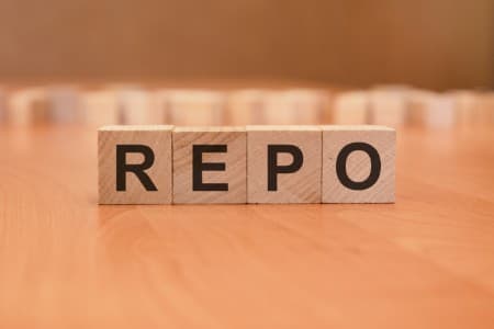 RBI-Policy-MPC-holds-repo-rate-stance-flags-econ-risks-from-Iran-war
