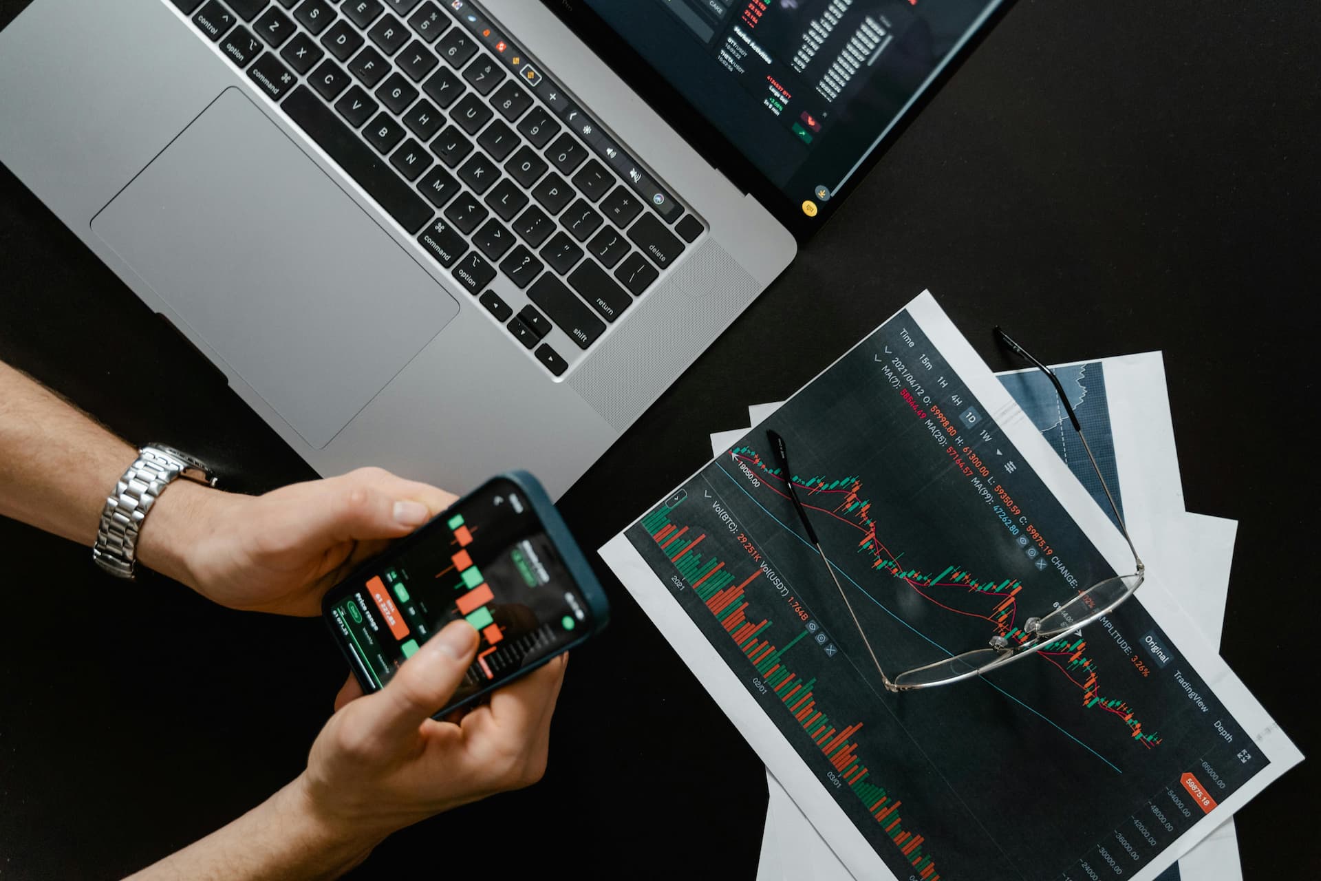 EQUITY-MARKETS-Motilal-Oswal-Financial-Services-Agrawal-sees-Sensex-at-300-000-in-12-years