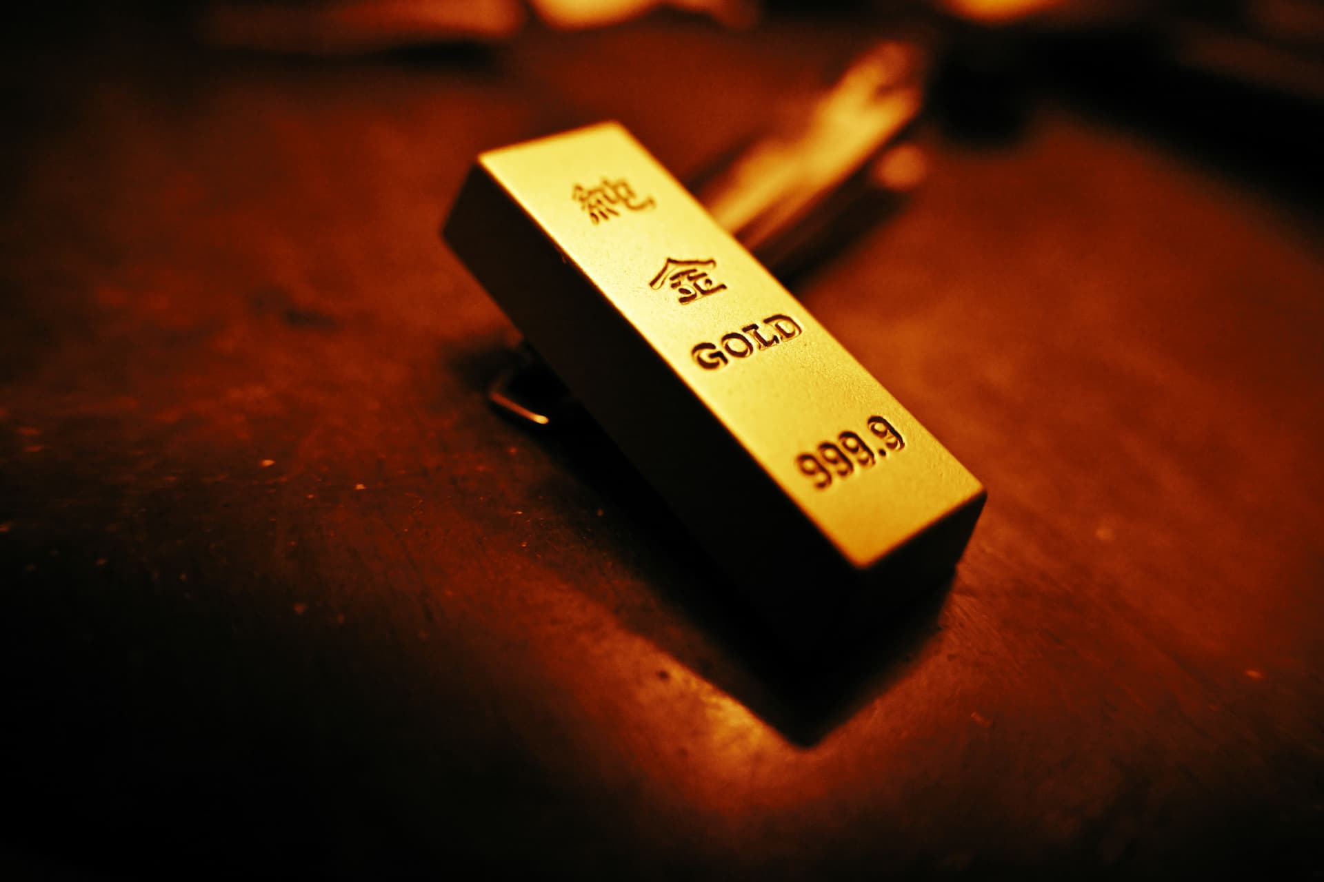Informist-Poll-Gold-seen-volatile-Oct-high-bond-yields-firm-dollar-to-weigh